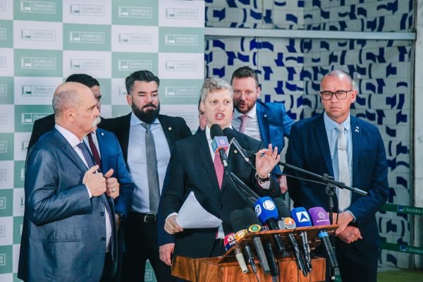 CPI contra o abuso de autoridade é protocolada na Câmara